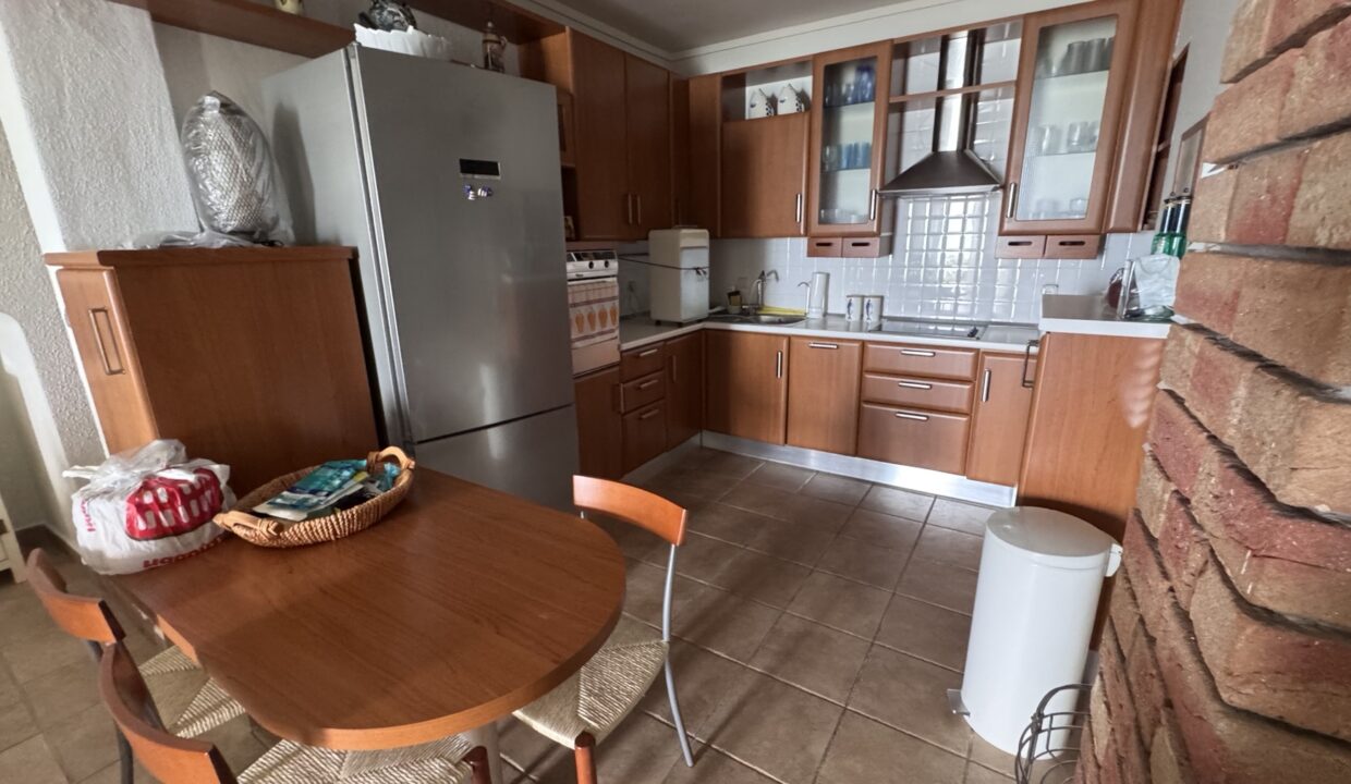 IMG-d23b7c4326479fbf410f678f737bc212-V